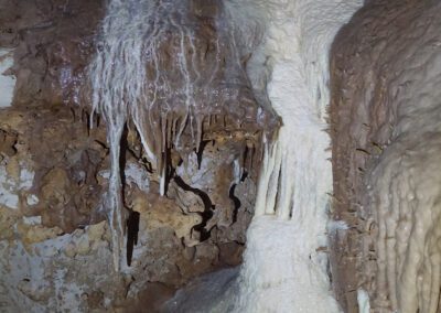 Crowder's Falls Inner Space Cavern, TX